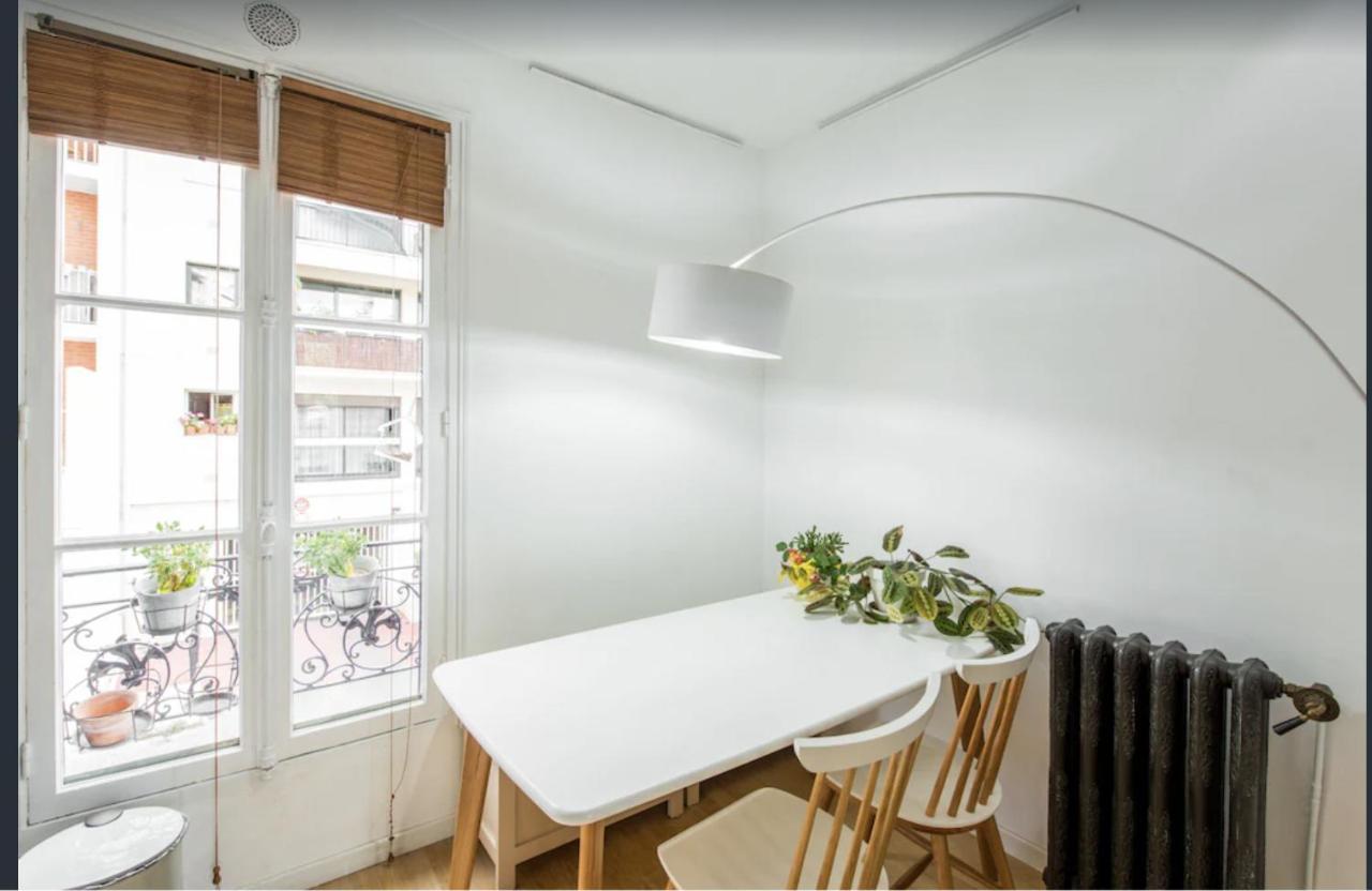 Paris Petit Appartement Lumineux Et Atypique Kültér fotó